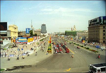 Rechte weg in Xian - Foto Herman Hoekstra