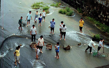 Er wordt veel gevist in China - Foto Richard Effland